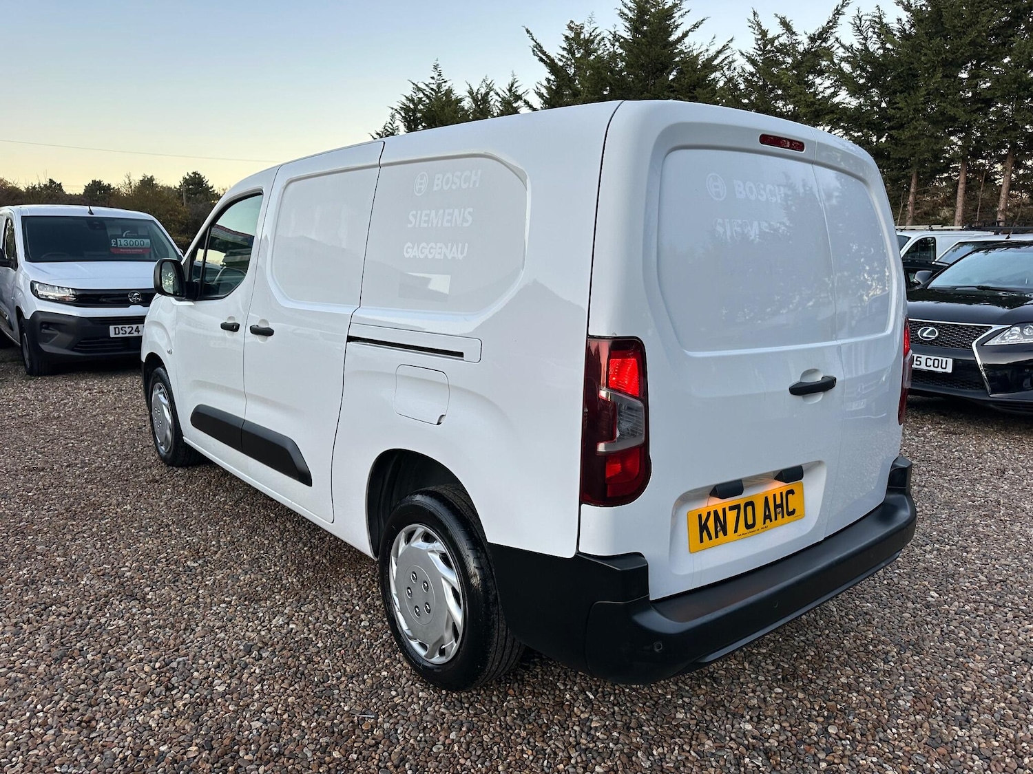 Used Vauxhall Combo 2020 for sale - 76786400: Photo 3