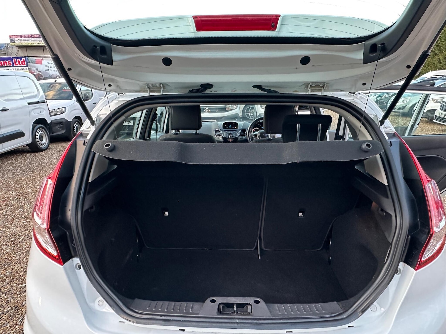 Used Ford Fiesta 2013 for sale - 76370874: Photo 14