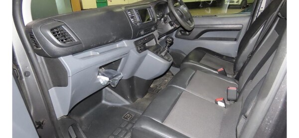 Used Vauxhall Vivaro 2020 for sale - 76251090: Photo 2