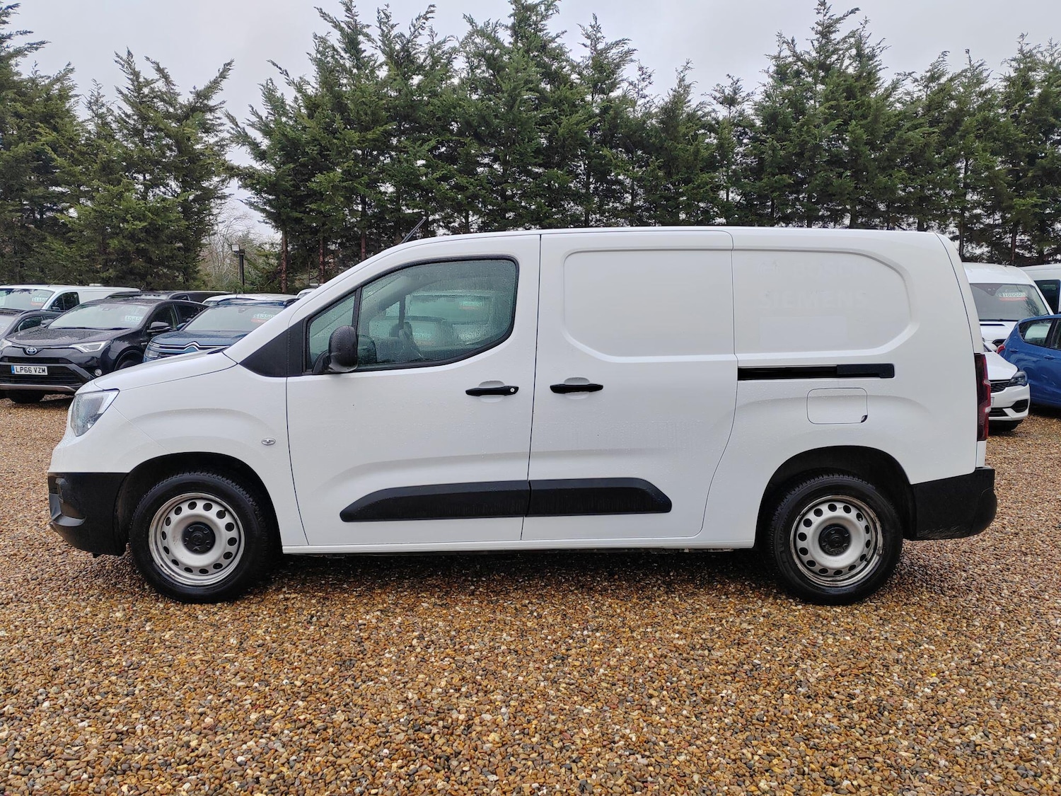 Used Vauxhall Combo 2021 for sale - 77120304: Photo 2