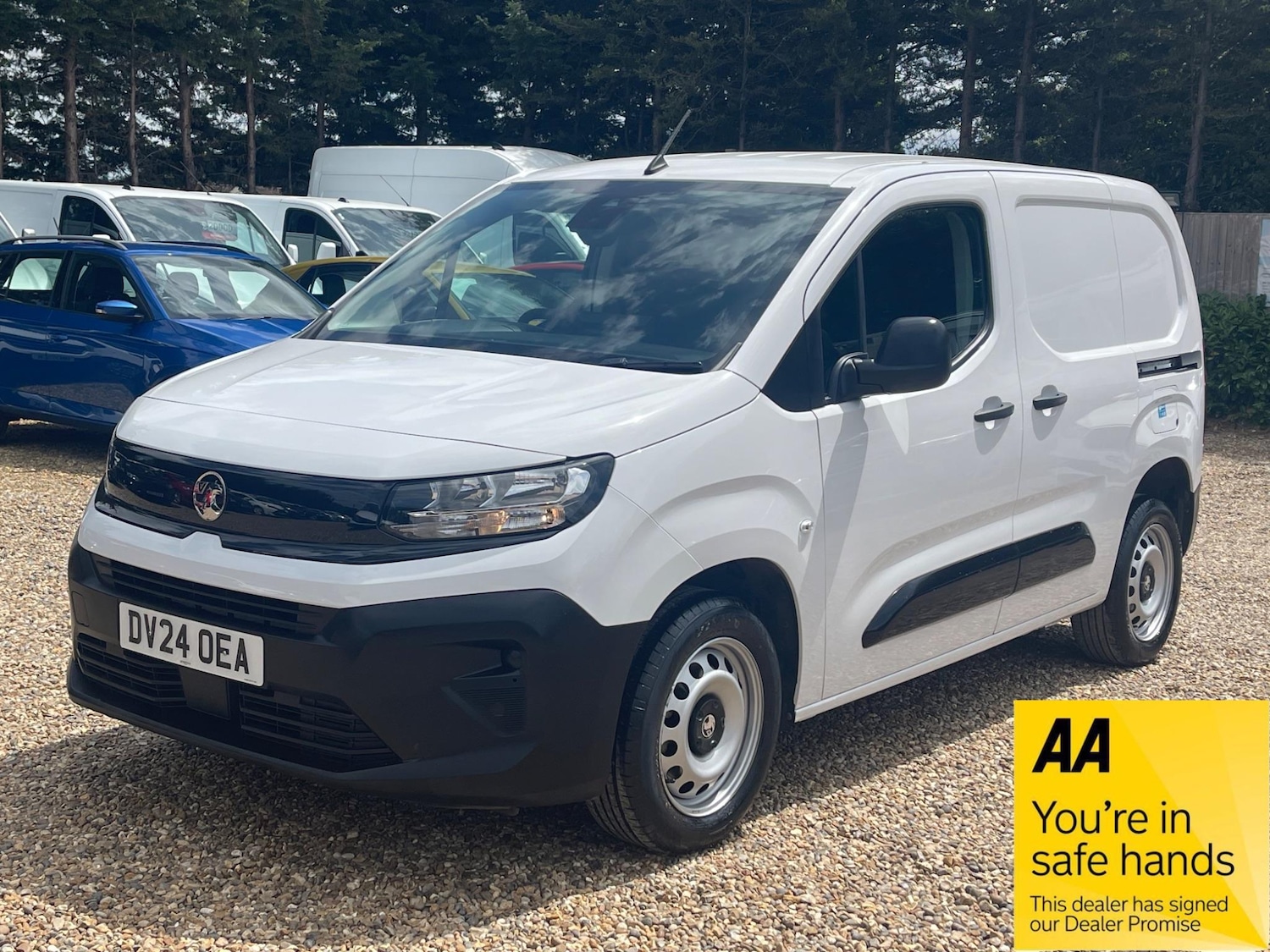 Used Vauxhall Combo 2024 for sale - 76398451: Photo 1