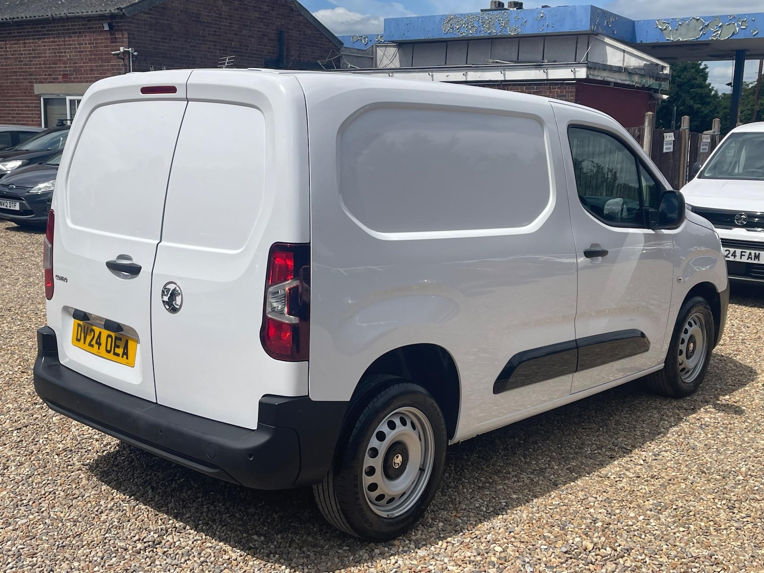 Used Vauxhall Combo 2024 for sale - 76398451: Photo 5