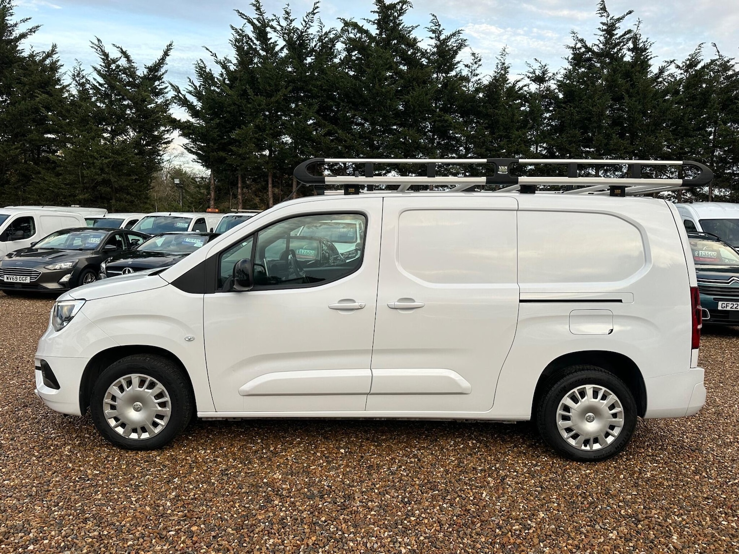 Used Vauxhall Combo 2023 for sale - 76765410: Photo 2