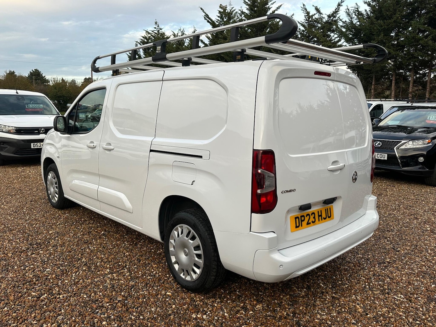 Used Vauxhall Combo 2023 for sale - 76765410: Photo 3