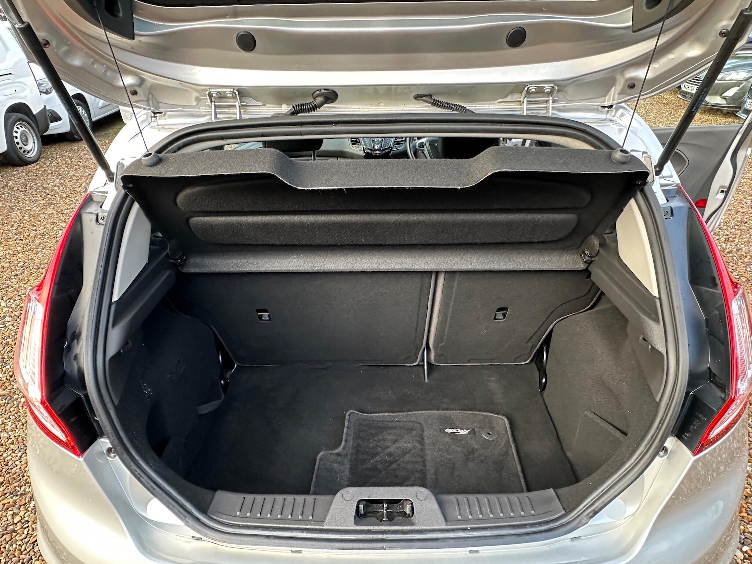 Used Ford Fiesta 2015 for sale - 76801251: Photo 14