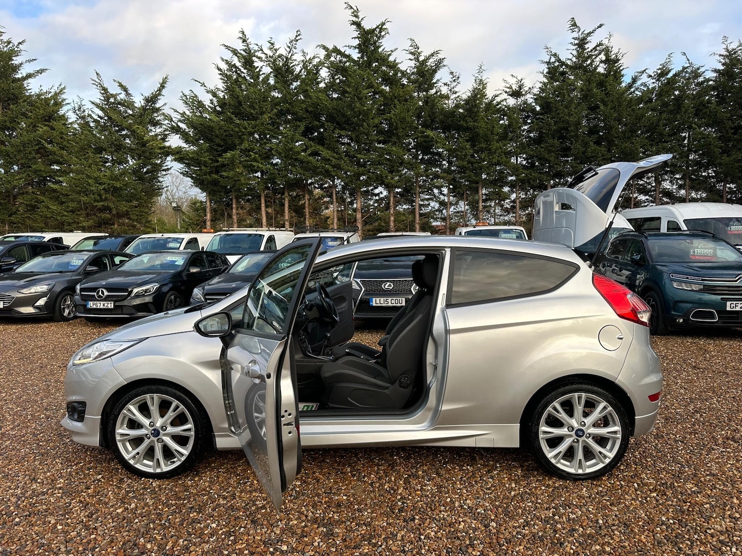 Used Ford Fiesta 2015 for sale - 76801251: Photo 19