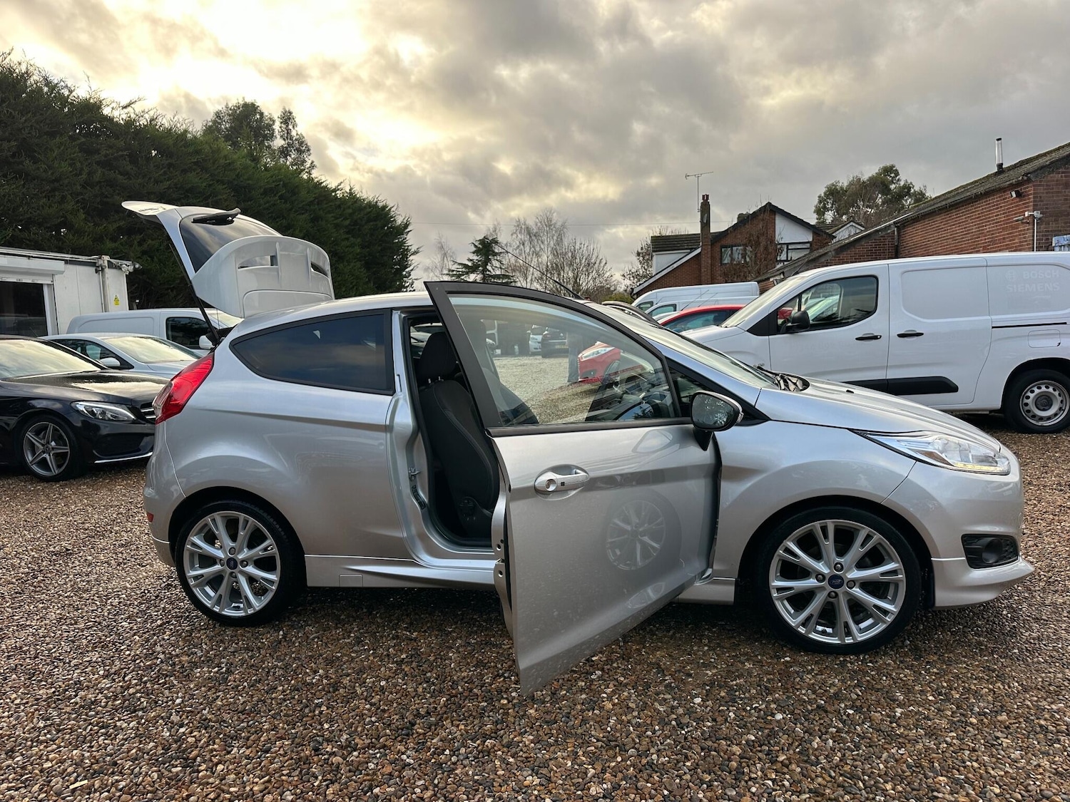 Used Ford Fiesta 2015 for sale - 76801251: Photo 23