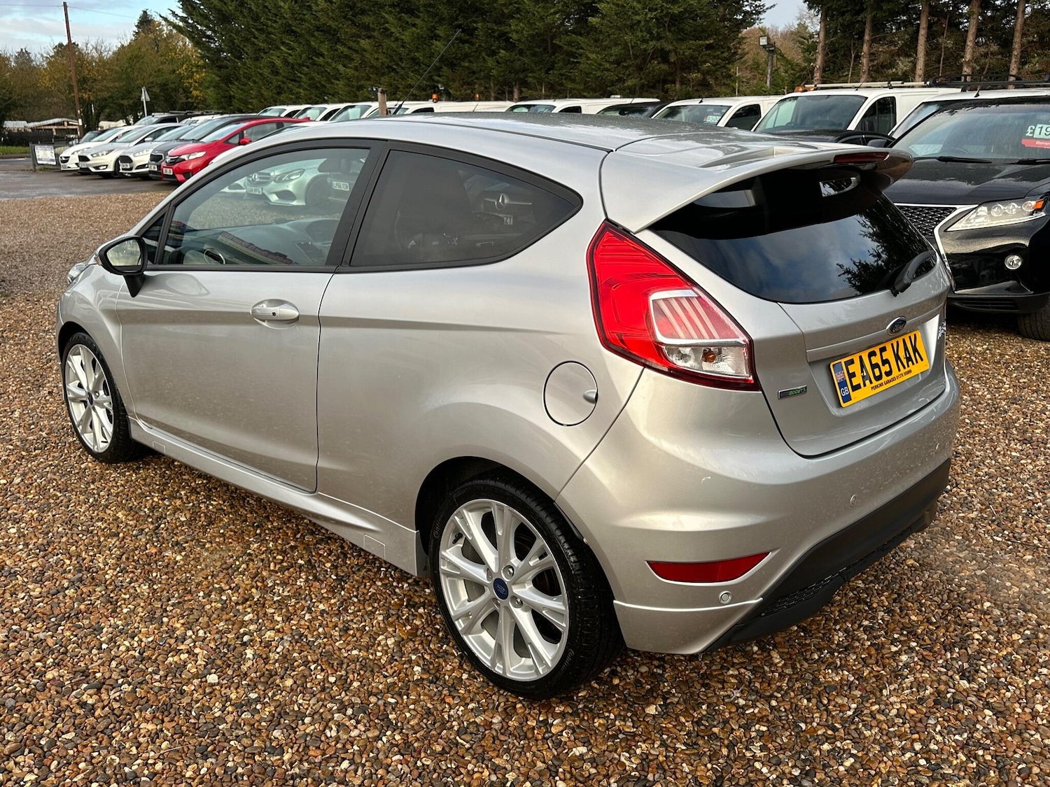 Used Ford Fiesta 2015 for sale - 76801251: Photo 3