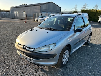 Used Peugeot 206 2002 for sale - 77970700: Photo