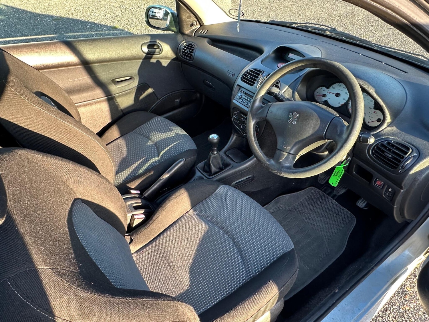 Used Peugeot 206 2002 for sale - 77970700: Photo 9