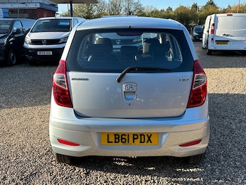 Used Hyundai i10 2012 for sale - 77909393: Photo