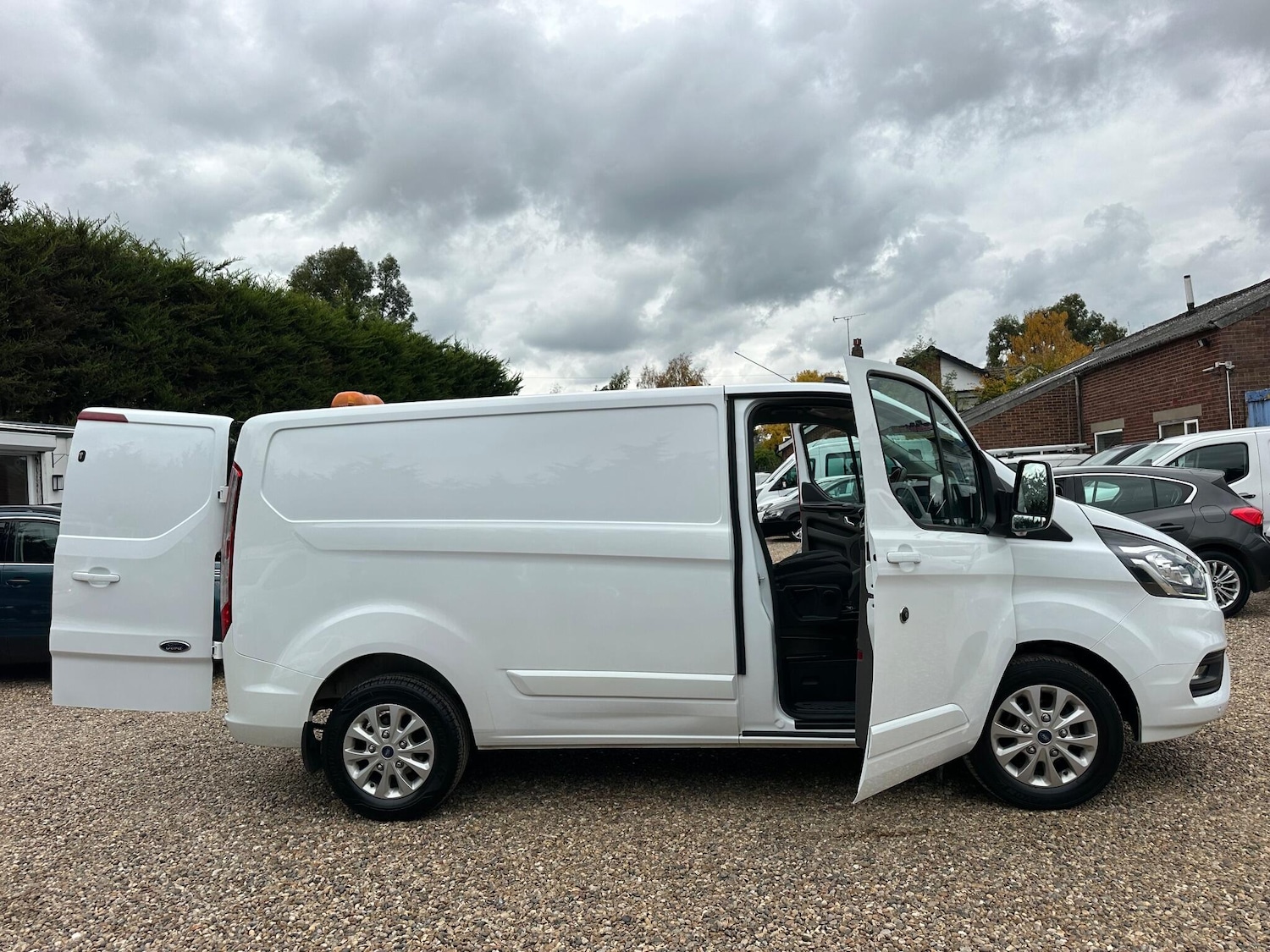 Used Ford Transit Custom for sale - 76995347: Photo 24