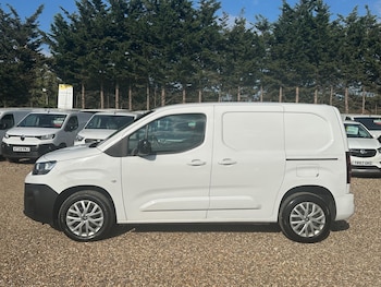 Used Citroen Berlingo 2023 for sale - 79093750: Photo