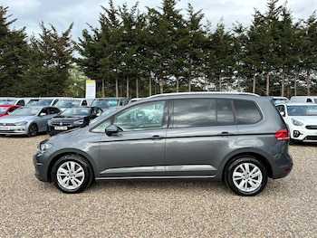 Used Volkswagen Touran 2020 for sale - 78623222: Photo