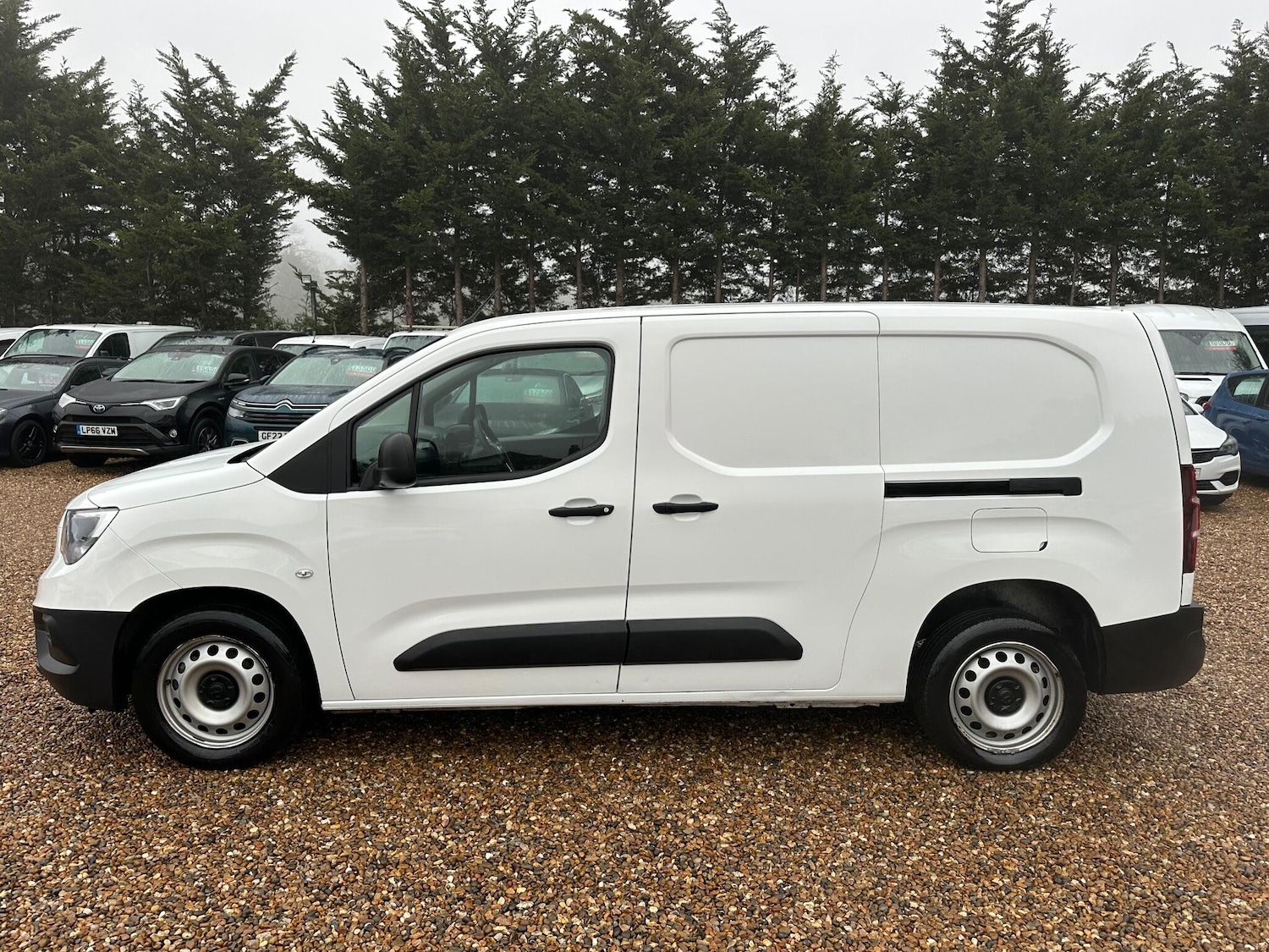 Used Vauxhall Combo 2022 for sale - 77120844: Photo 2