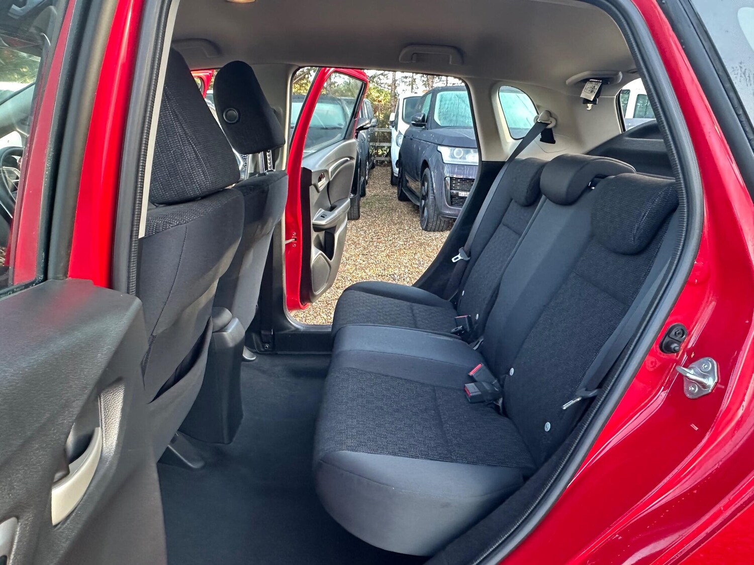 Used Honda Jazz 2015 for sale - 76389302: Photo 17