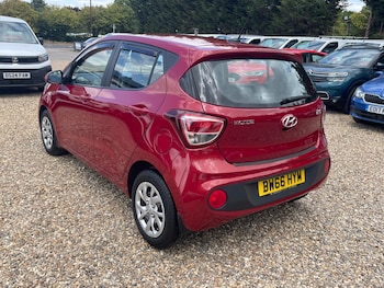 Used Hyundai i10 2017 for sale - 75508111: Photo