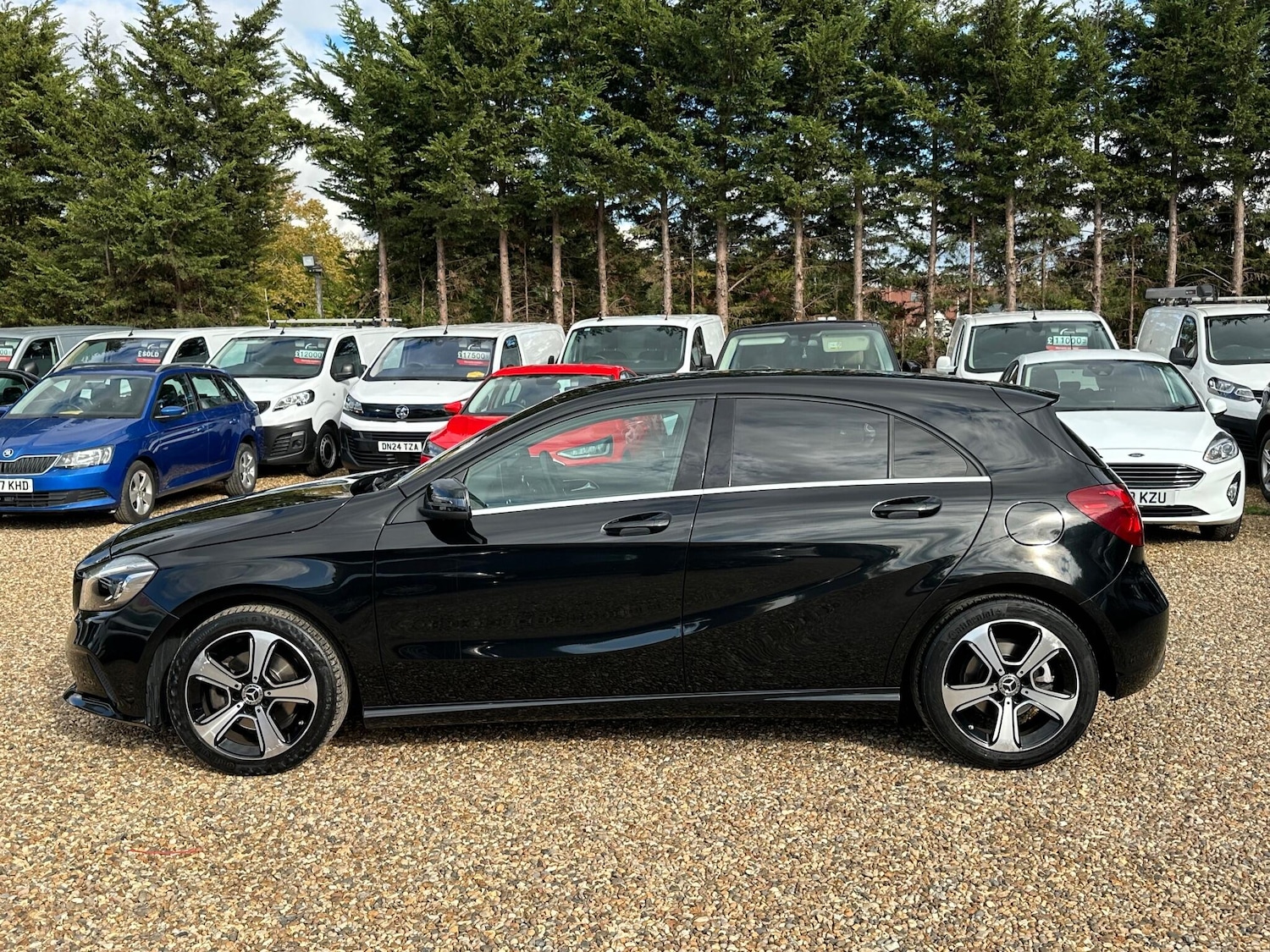 Used Mercedes-Benz A-Class 2018 for sale - 76992854: Photo 2