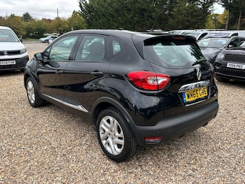 Used Renault Captur 2016 for sale - 76260125: Photo 3