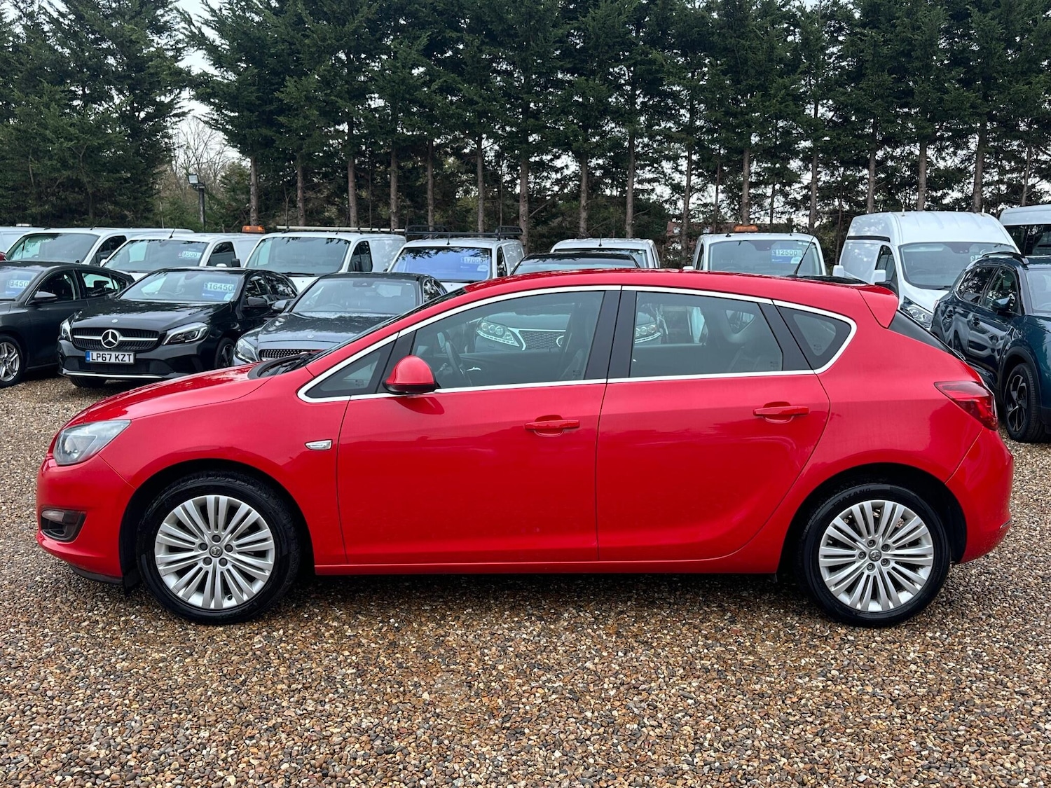 Used Vauxhall Astra 2015 for sale - 76714251: Photo 2