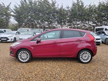 Used Ford Fiesta 2015 for sale - 77524168: Photo