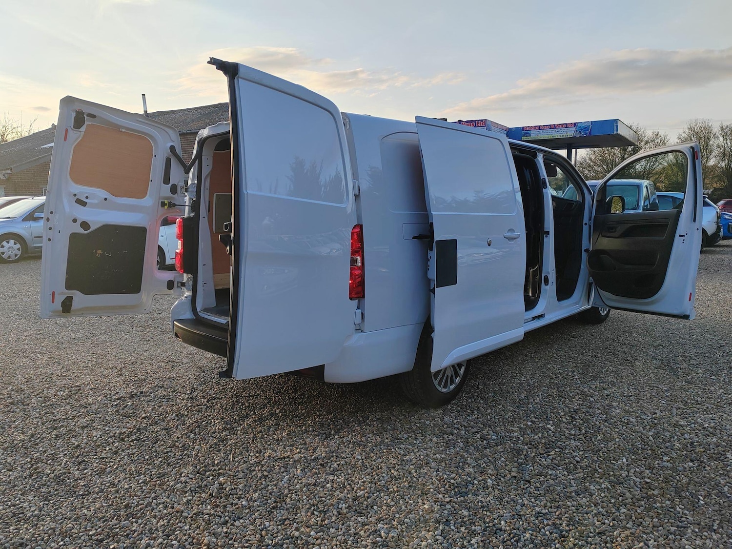 Used Vauxhall Vivaro 2023 for sale - 77658668: Photo 23