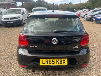 Used Volkswagen Polo 2015 for sale - 75883838: Photo