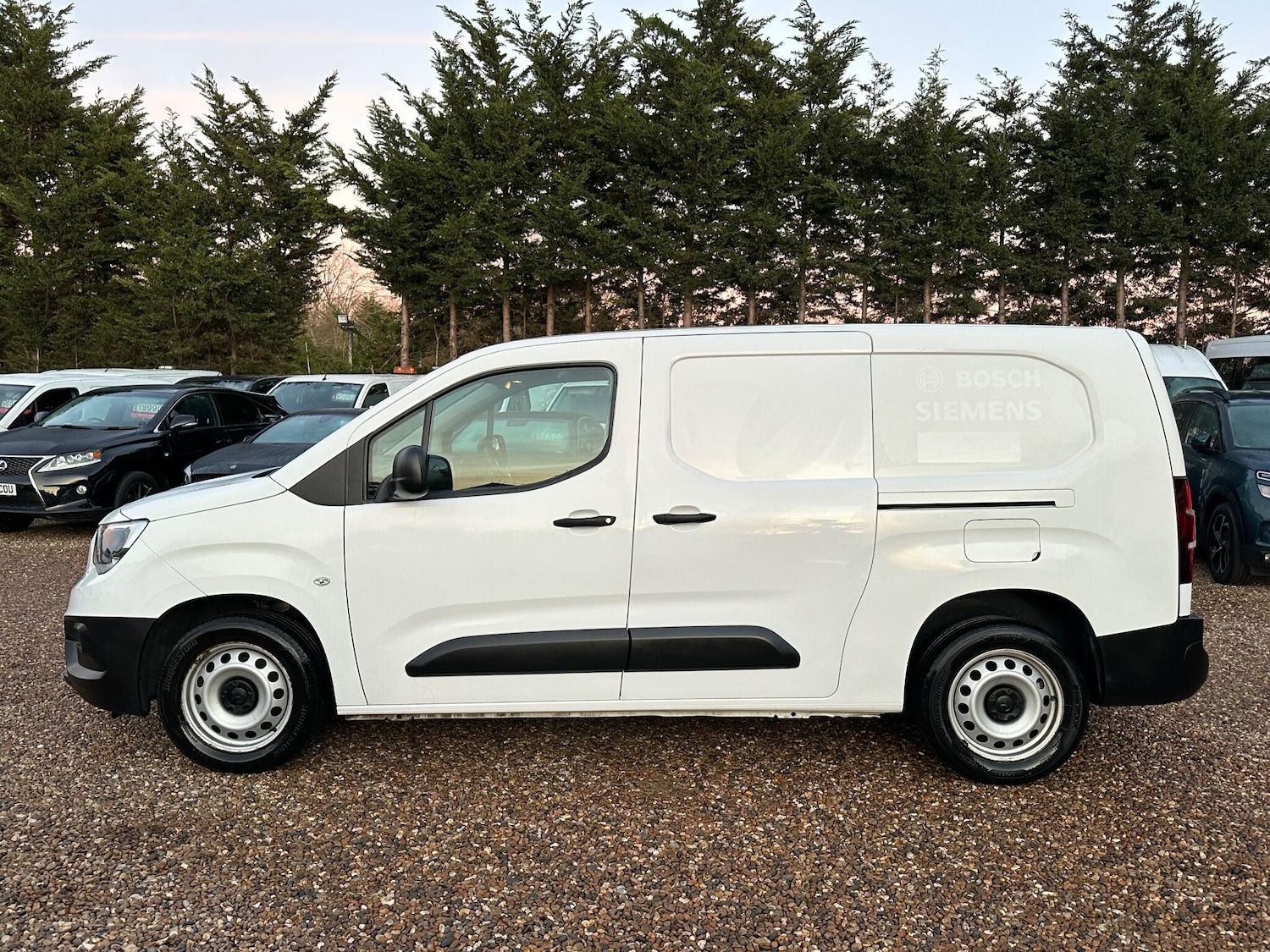 Used Vauxhall Combo 2020 for sale - 76913960: Photo 2