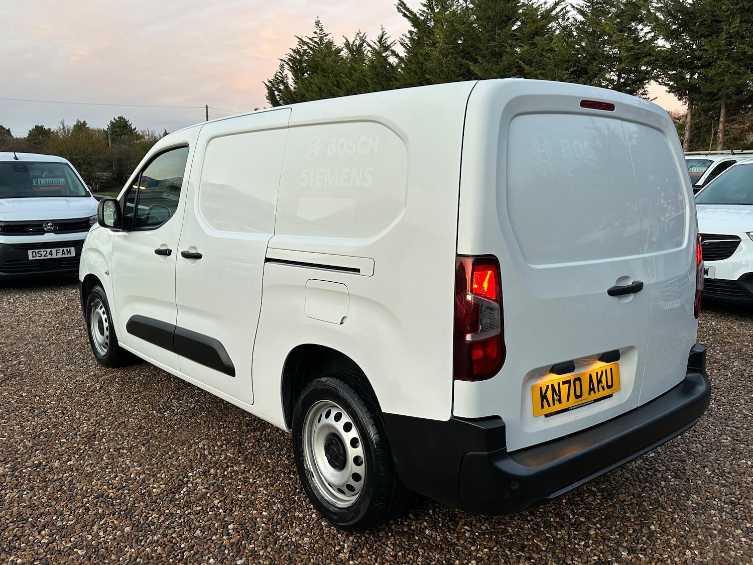 Used Vauxhall Combo 2020 for sale - 76913960: Photo 3