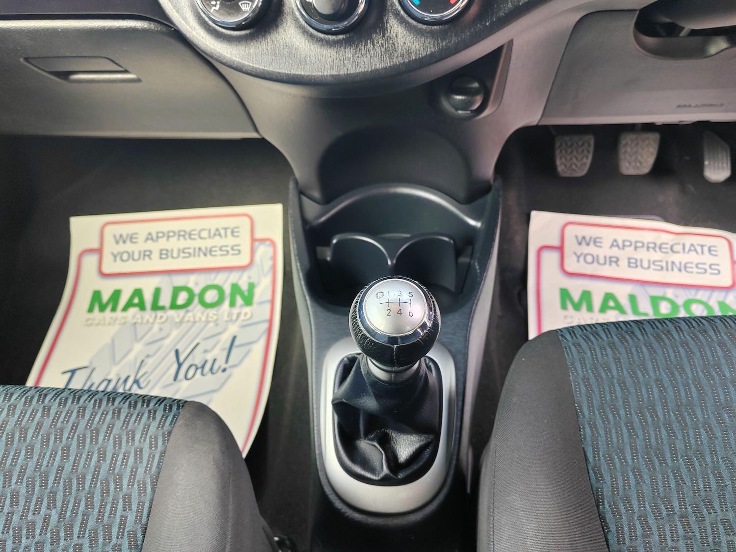 Used Toyota Yaris 2012 for sale - 77637605: Photo 13