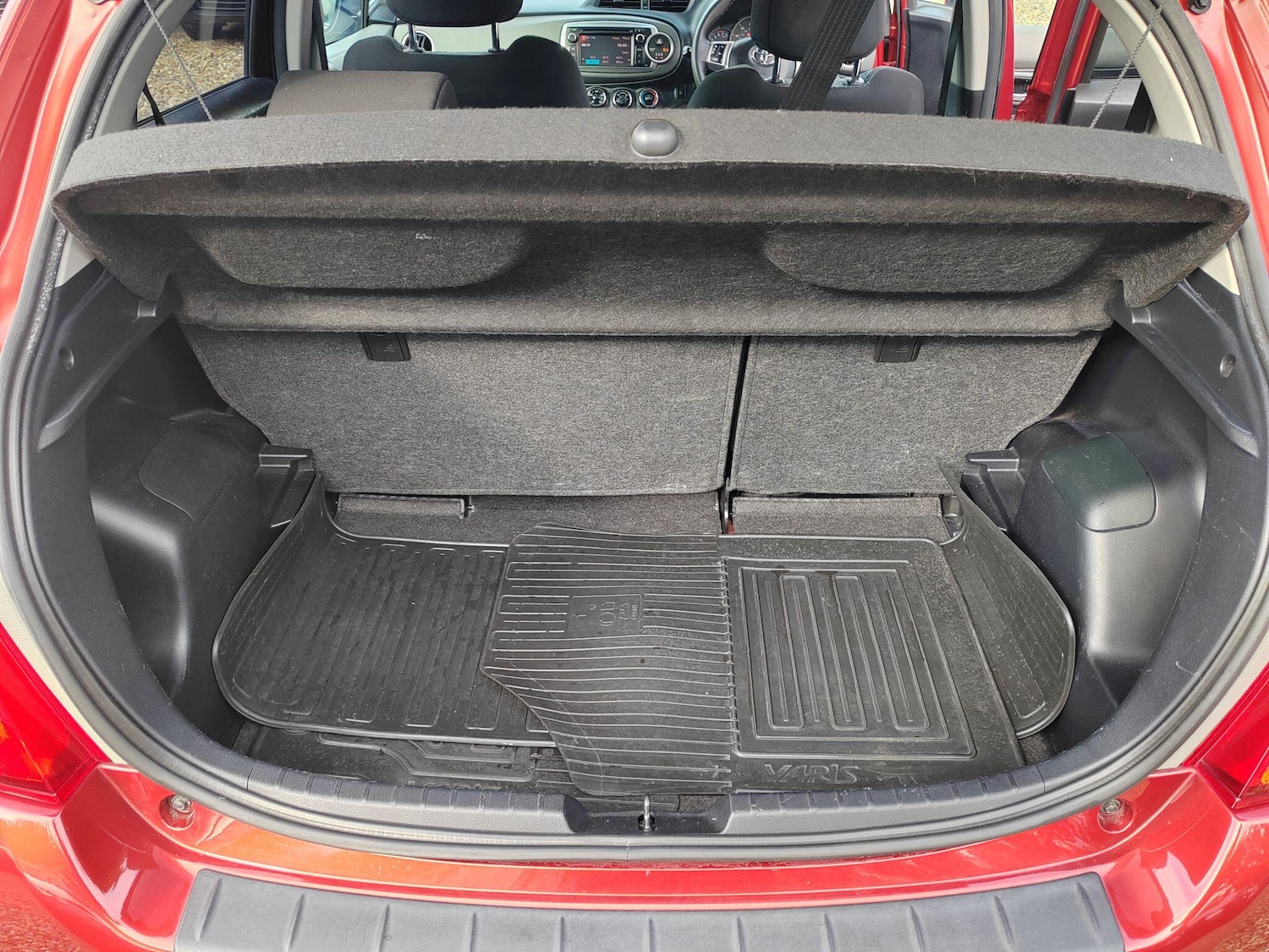 Used Toyota Yaris 2012 for sale - 77637605: Photo 15