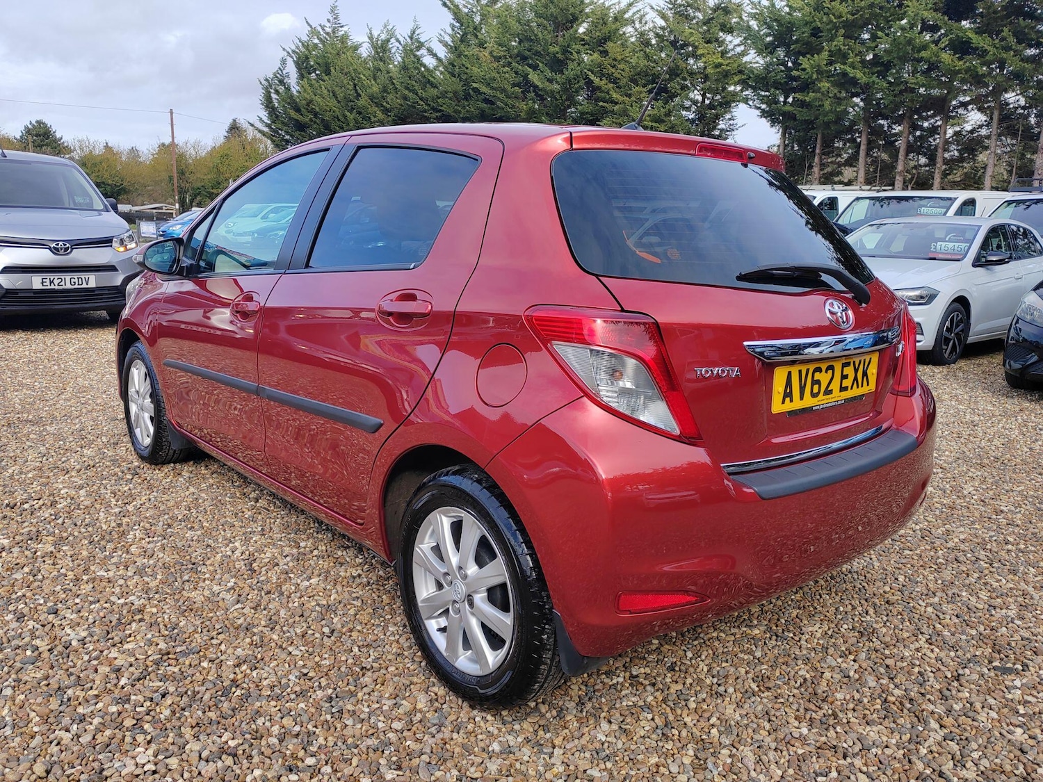 Used Toyota Yaris 2012 for sale - 77637605: Photo 3