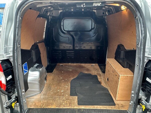 Used Ford Transit Courier 2019 for sale - 76151460: Photo 13