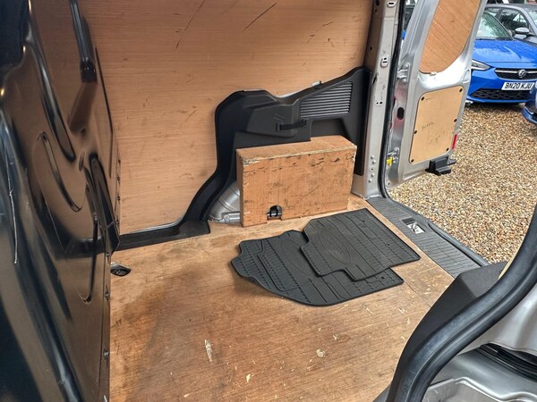 Used Ford Transit Courier 2019 for sale - 76151460: Photo 14