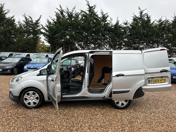 Used Ford Transit Courier 2019 for sale - 76151460: Photo 19