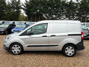 Used Ford Transit Courier 2019 for sale - 76151460: Photo 2