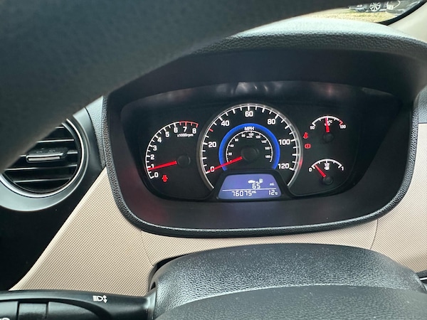 Used Hyundai i10 2016 for sale - 76260070: Photo 11
