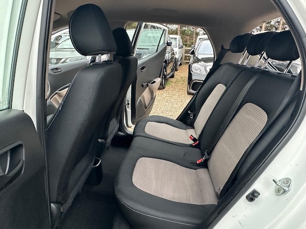 Used Hyundai i10 2016 for sale - 76260070: Photo 15