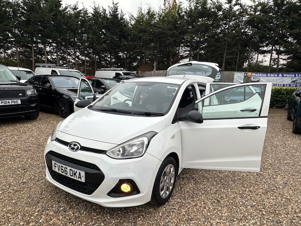Used Hyundai i10 2016 for sale - 76260070: Photo 18