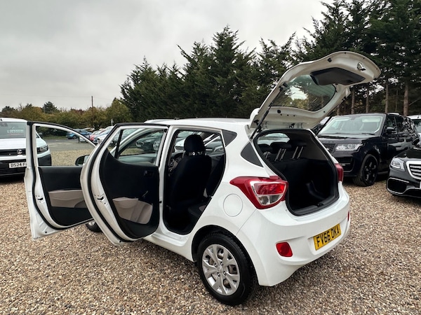 Used Hyundai i10 2016 for sale - 76260070: Photo 20