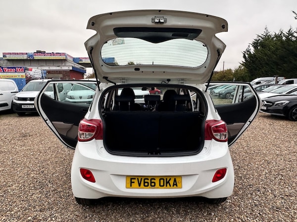Used Hyundai i10 2016 for sale - 76260070: Photo 21