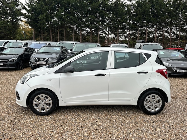 Used Hyundai i10 2016 for sale - 76260070: Photo 2