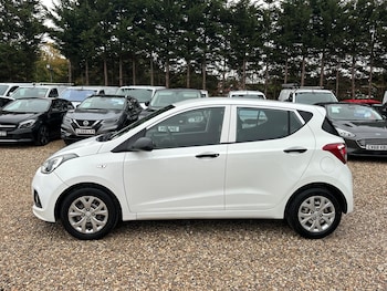 Used Hyundai i10 2016 for sale - 76260070: Photo 2