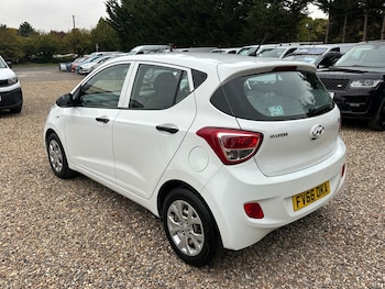 Used Hyundai i10 2016 for sale - 76260070: Photo 3