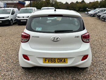 Used Hyundai i10 2016 for sale - 76260070: Photo 4