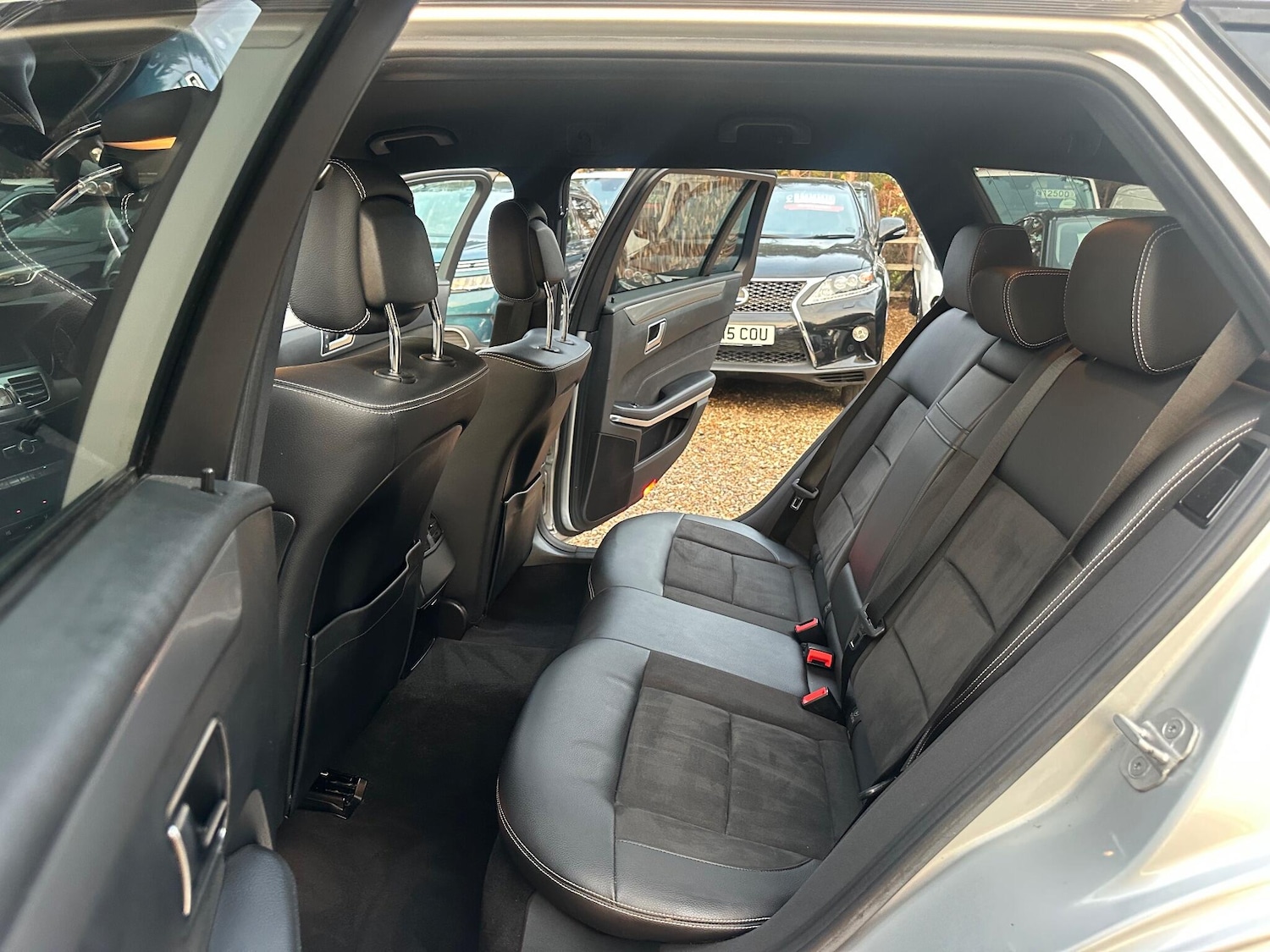 Used Mercedes-Benz E Class 2014 for sale - 76992436: Photo 18