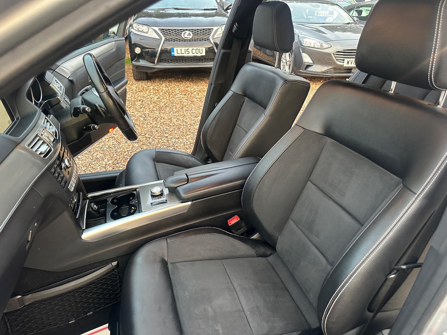 Used Mercedes-Benz E Class 2014 for sale - 76992436: Photo 21