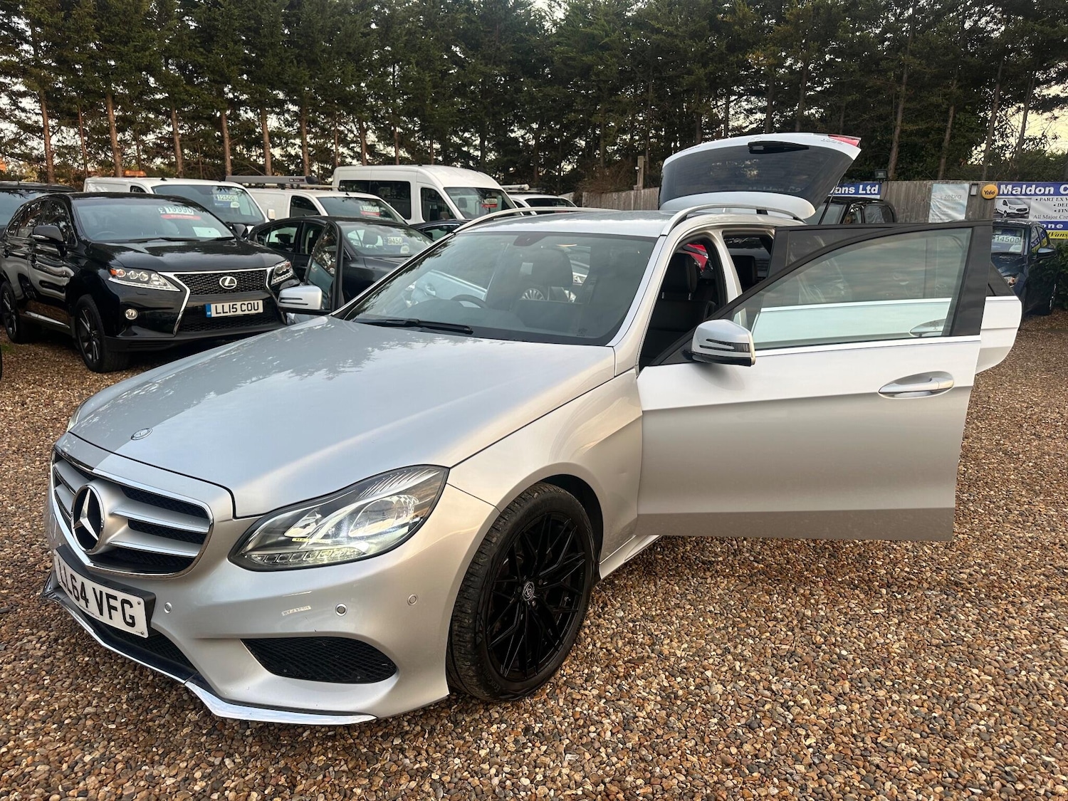 Used Mercedes-Benz E Class 2014 for sale - 76992436: Photo 23