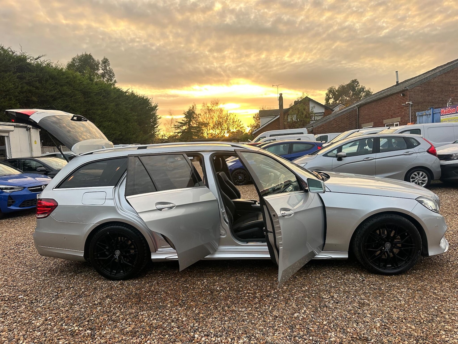 Used Mercedes-Benz E Class 2014 for sale - 76992436: Photo 28