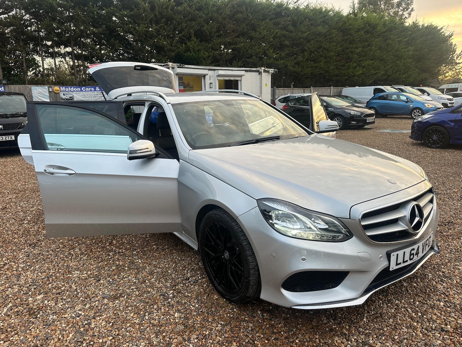 Used Mercedes-Benz E Class 2014 for sale - 76992436: Photo 29